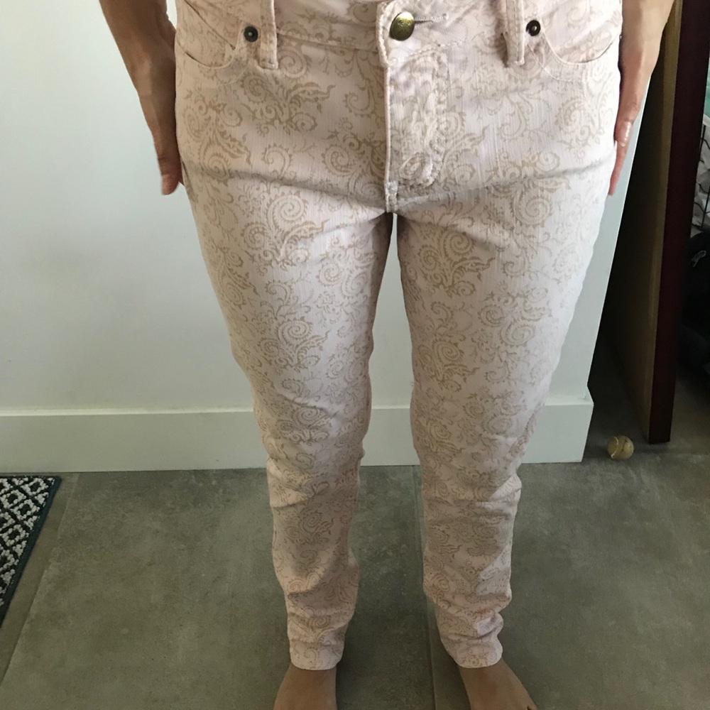 Light pink straight jeans